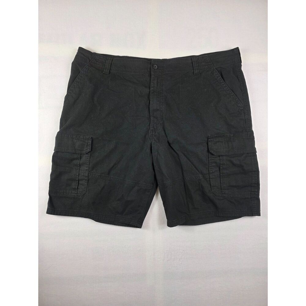 Black Wrangler Men's 10" Relaxed Fit Cargo Shorts with Stretch Size 42